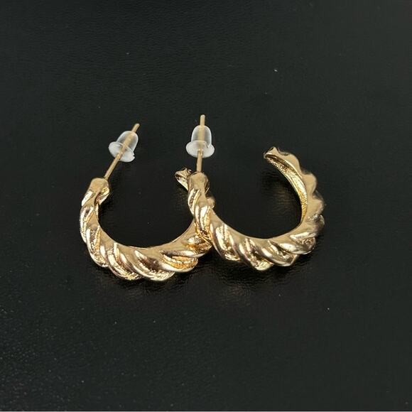Golden Semi-Hoop Earrings S11, New! - Picture 3 of 4